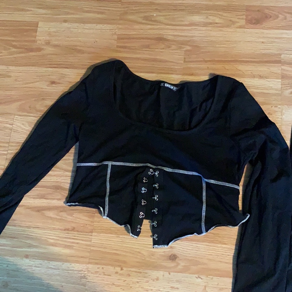 Blouses - Picture 5 of 6